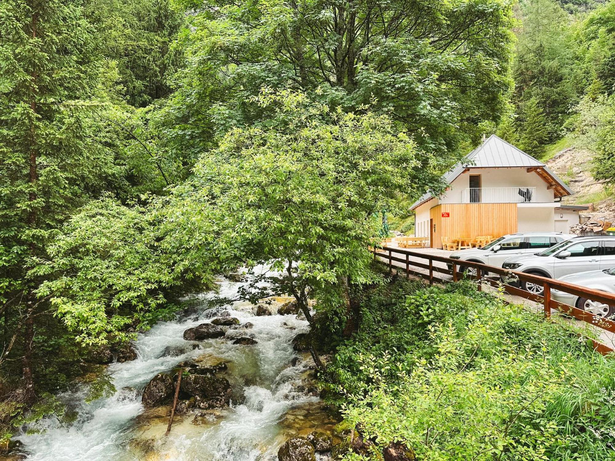 Koca Ob Izviru Soce Vila Trenta Exterior foto